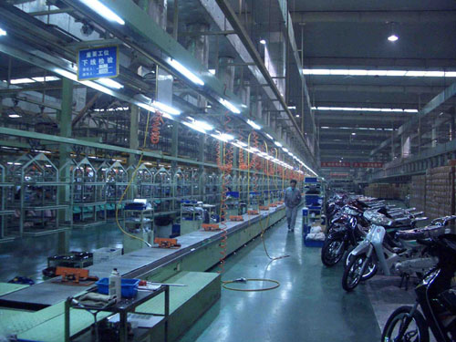 摩托車組裝流水線.jpg